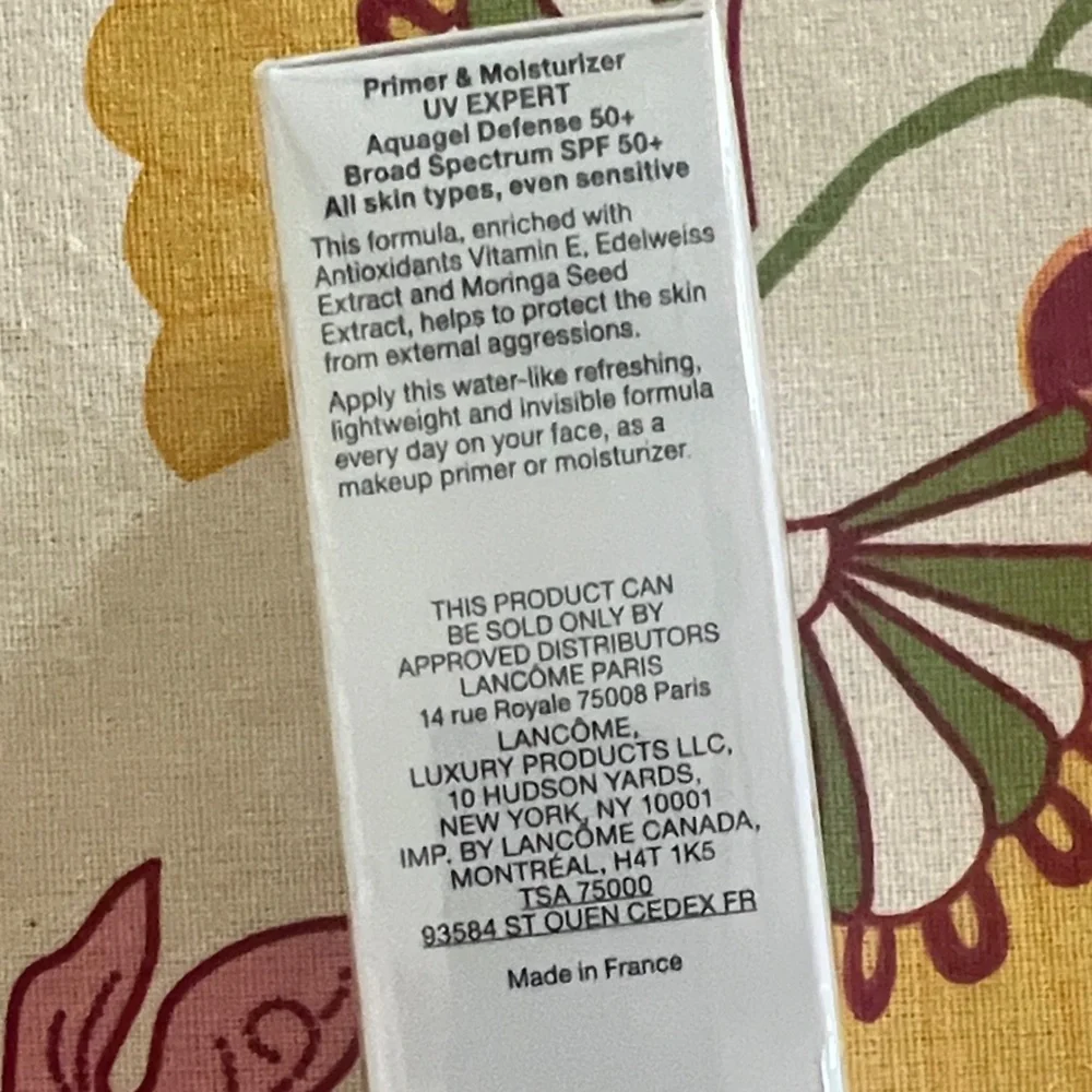 Lancôme UV Expert Aquagel Defense 50+ Sunscreen White - Picture 4 of 4